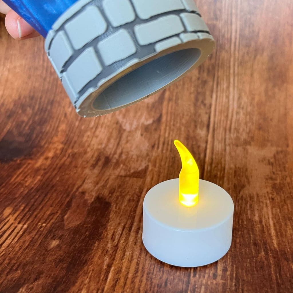 W20-Teelicht über das LED-Teelicht setzen