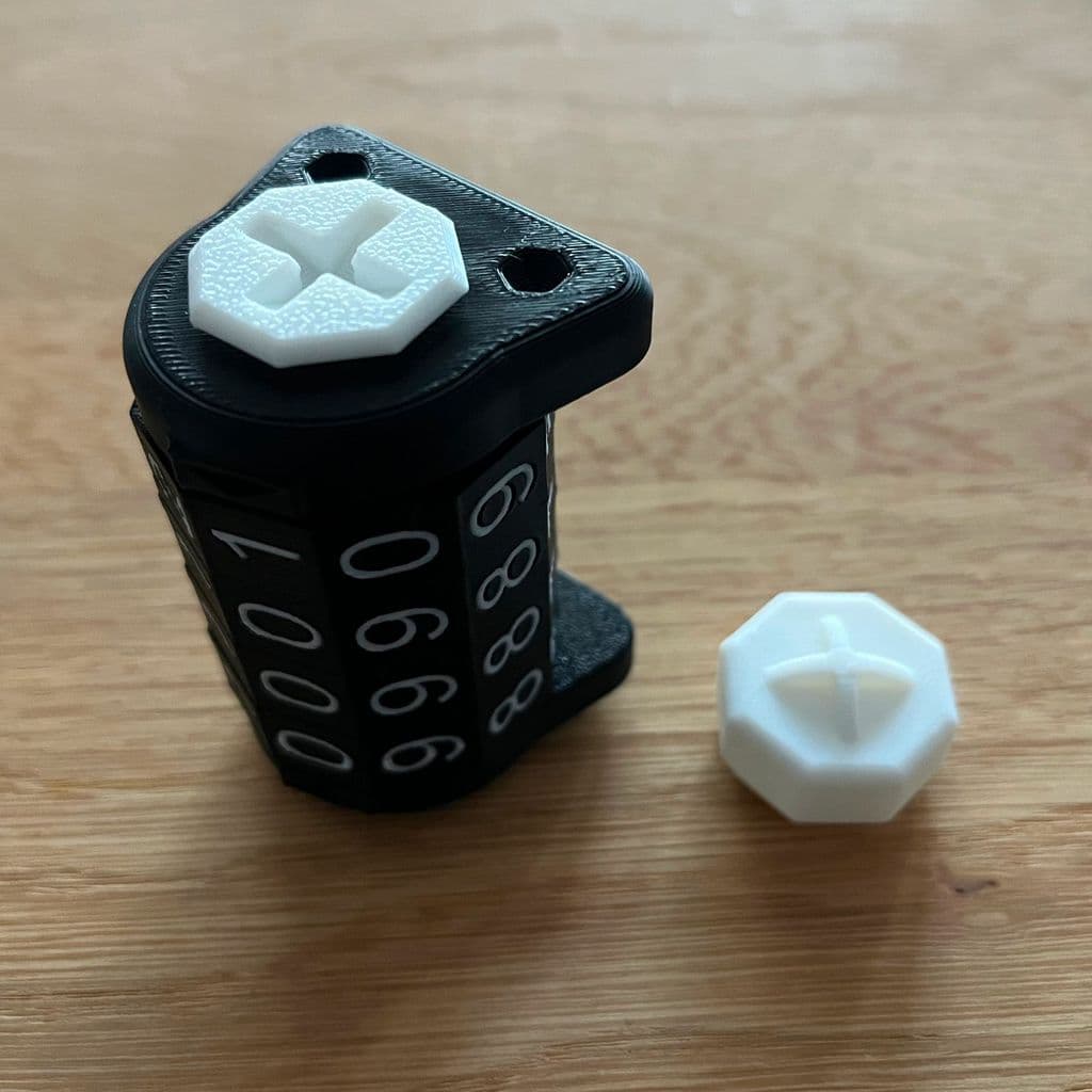 Seitenteil festschrauben